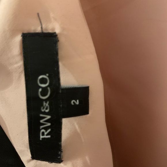 Cute pink dress - Picture 3 of 3